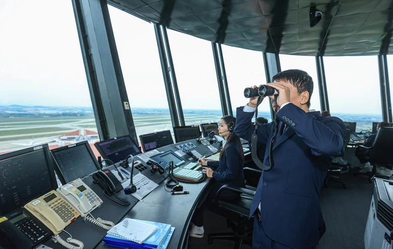 Sửa đổi to&agrave;n diện quy định hoạt động bay, tối ưu h&oacute;a v&ugrave;ng trời quốc gia- Ảnh 1.