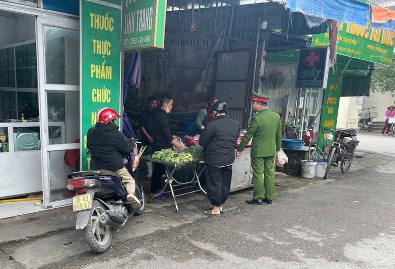 Thanh H&oacute;a đồng loạt ra qu&acirc;n lập lại trật tự h&agrave;nh lang ATGT- Ảnh 2.