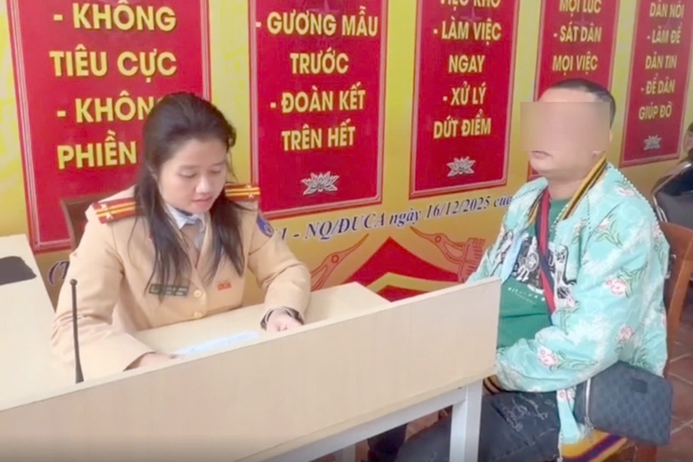 Cục CSGT n&oacute;i g&igrave; vụ t&agrave;i xế nộp phạt 23 triệu đồng v&igrave; để b&ugrave;n che biển số &ocirc; t&ocirc;?- Ảnh 2.