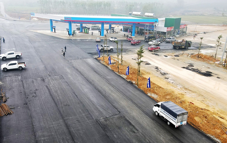 Tết này đi lại nhanh hơn nhờ cao tốc- Ảnh 2. Tết này đi lại nhanh hơn nhờ cao tốc- Ảnh 2.