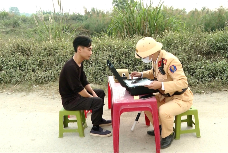 Ninh B&igrave;nh: Siết chặt kiểm so&aacute;t tải trọng tr&ecirc;n đường gom cao tốc Mai Sơn - QL45- Ảnh 2.