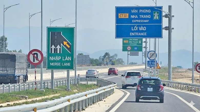 Tết này đi lại nhanh hơn nhờ cao tốc- Ảnh 3. Tết này đi lại nhanh hơn nhờ cao tốc- Ảnh 3.