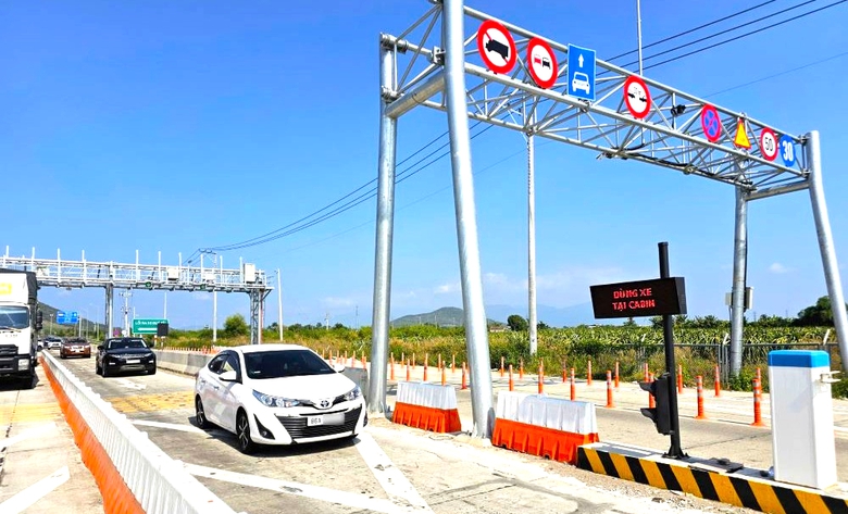 Ph&ecirc; b&igrave;nh chỉ huy trưởng g&oacute;i thầu gi&aacute;m s&aacute;t giao th&ocirc;ng cao tốc Vĩnh Hảo - Phan Thiết- Ảnh 1.