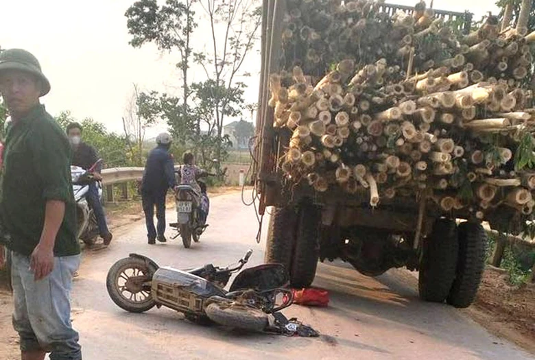 Hiện trường vụ tai nạn thương t&acirc;m khiến b&eacute; g&aacute;i 5 tuổi tử vong.