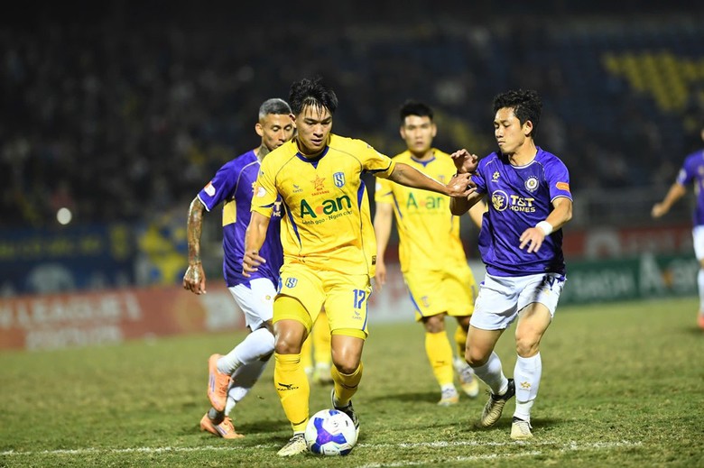 V-League: Chơi thiếu người, H&agrave; Nội vẫn thắng dễ S&ocirc;ng Lam Nghệ An- Ảnh 1.