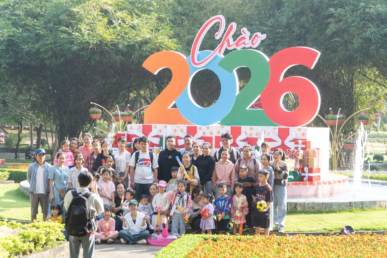 Du lịch Đồng Nai v&agrave; phố biển Vũng T&agrave;u s&ocirc;i động, doanh thu lớn dịp Tết dương lịch- Ảnh 1.