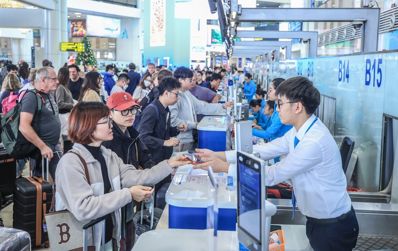 Triển khai đồng bộ Luật Hàng không dân dụng Việt Nam từ 1/7/2026- Ảnh 1. Triển khai đồng bộ Luật Hàng không dân dụng Việt Nam từ 1/7/2026- Ảnh 1.