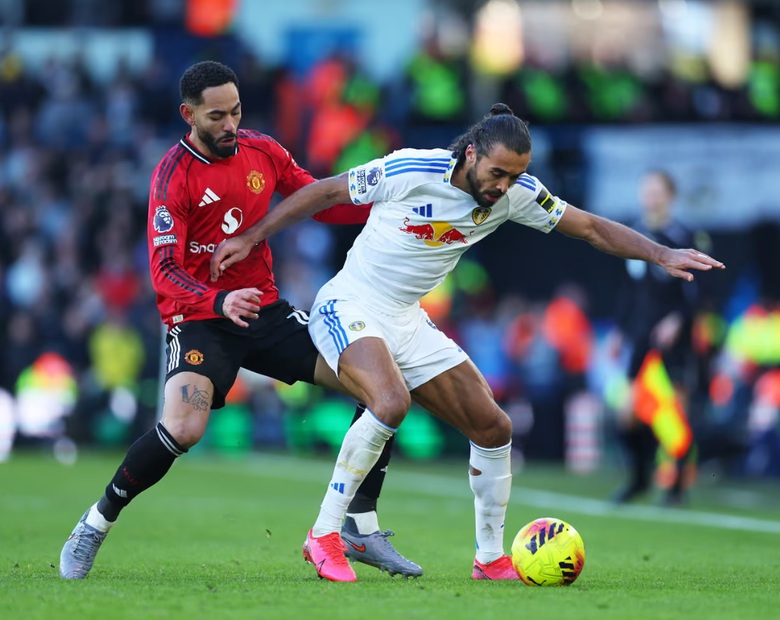 H&ograve;a Leeds, MU tạm vươn l&ecirc;n vị tr&iacute; thứ 5 tr&ecirc;n bảng xếp hạng- Ảnh 2.