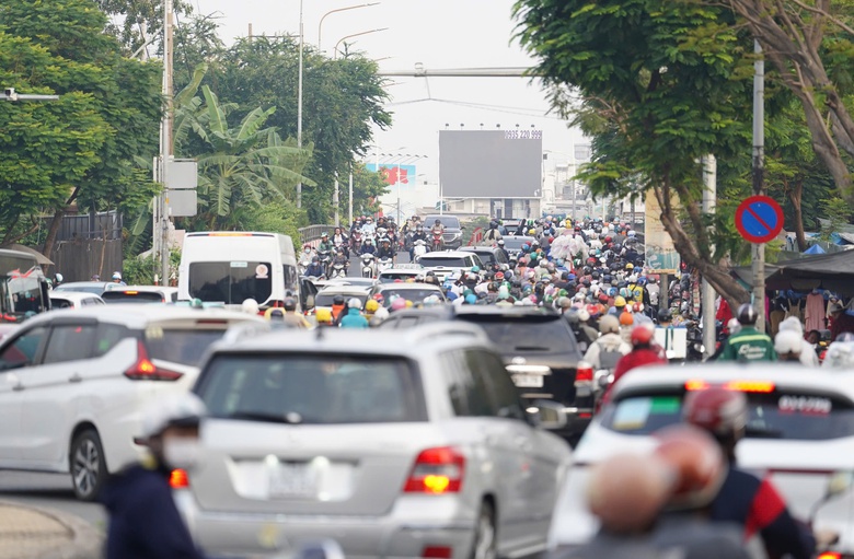 TP.HCM triển khai 77 dự &aacute;n giao th&ocirc;ng trọng điểm, tổng vốn 1,78 triệu tỷ đồng- Ảnh 2.