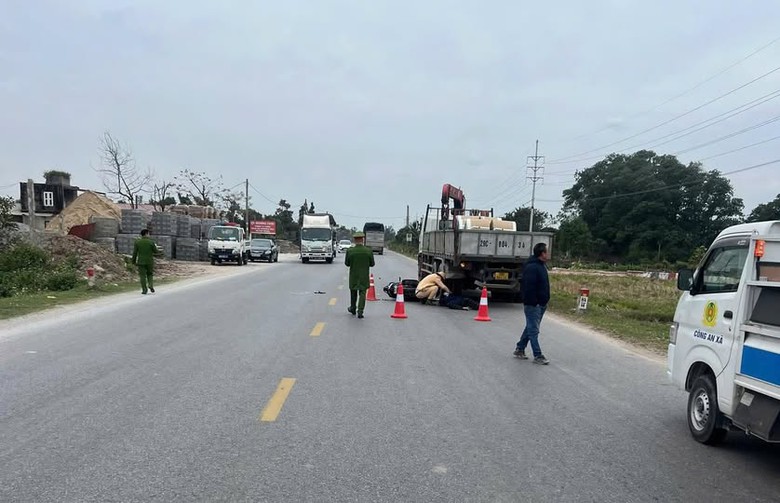 Hưng Y&ecirc;n: Hai vụ tai nạn giao th&ocirc;ng do dừng, đỗ xe sai quy định, hai người tử vong- Ảnh 1.