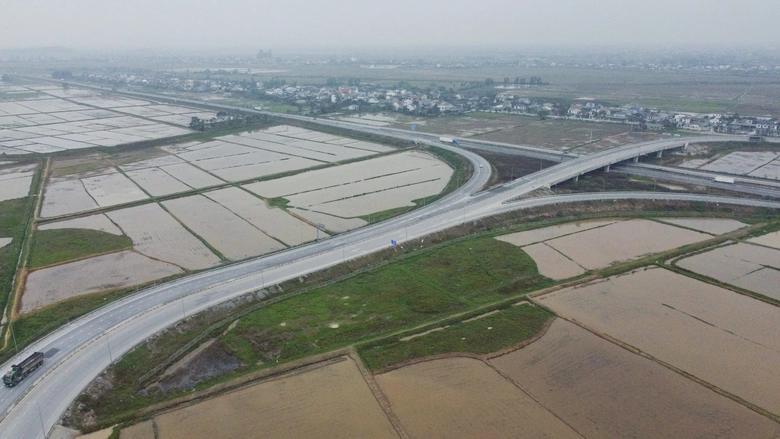 Nghệ An: Đẩy nhanh giải ph&oacute;ng mặt bằng để khởi c&ocirc;ng cao tốc Vinh - Thanh Thủy trước 30/4- Ảnh 2.