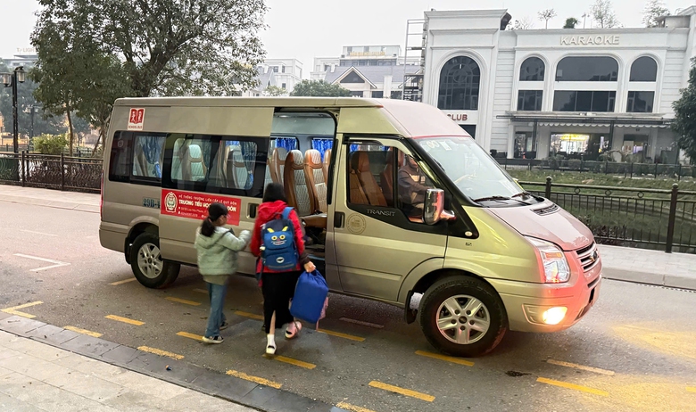 An t&acirc;m hơn với xe đưa đ&oacute;n học sinh- Ảnh 1.
