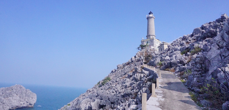 Giữ s&aacute;ng &ldquo;mắt thần&rdquo; nơi đảo đ&aacute; Long Ch&acirc;u- Ảnh 1.