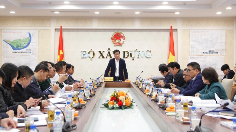 Thứ trưởng Nguyễn Tường Văn chủ tr&igrave; Hội nghị thẩm định điều chỉnh Quy hoạch chung x&acirc;y dựng khu kinh tế Định An (tỉnh Vĩnh Long) đến năm 2040.