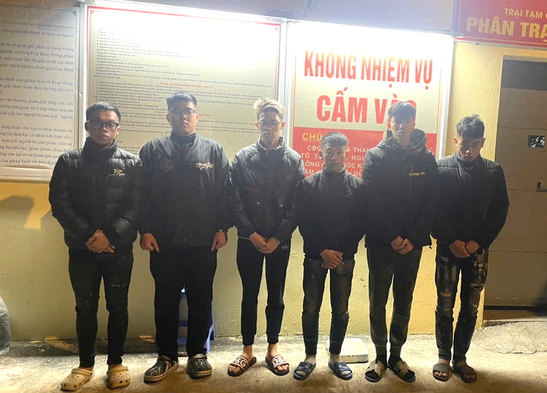 Quảng Ninh: Tạm giữ 6 thanh, thiếu ni&ecirc;n g&acirc;y rối trật tự c&ocirc;ng cộng- Ảnh 1.