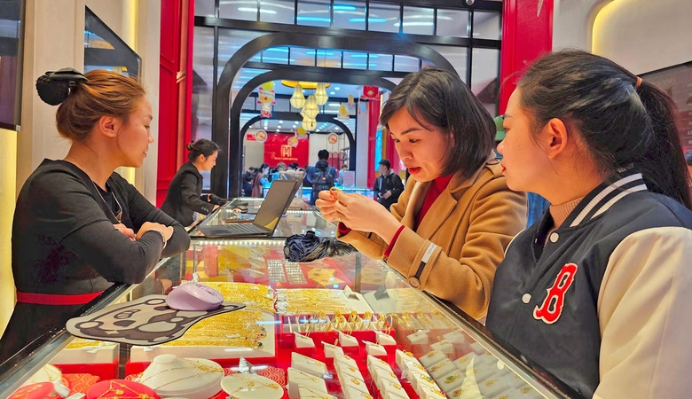 Có tiền nên đầu tư vào đâu?- Ảnh 1. Có tiền nên đầu tư vào đâu?- Ảnh 1.