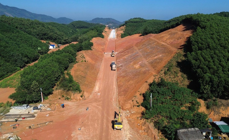 Bộ X&acirc;y dựng th&uacute;c tiến độ dự &aacute;n đường Hồ Ch&iacute; Minh qua Th&aacute;i Nguy&ecirc;n, Tuy&ecirc;n Quang- Ảnh 1.