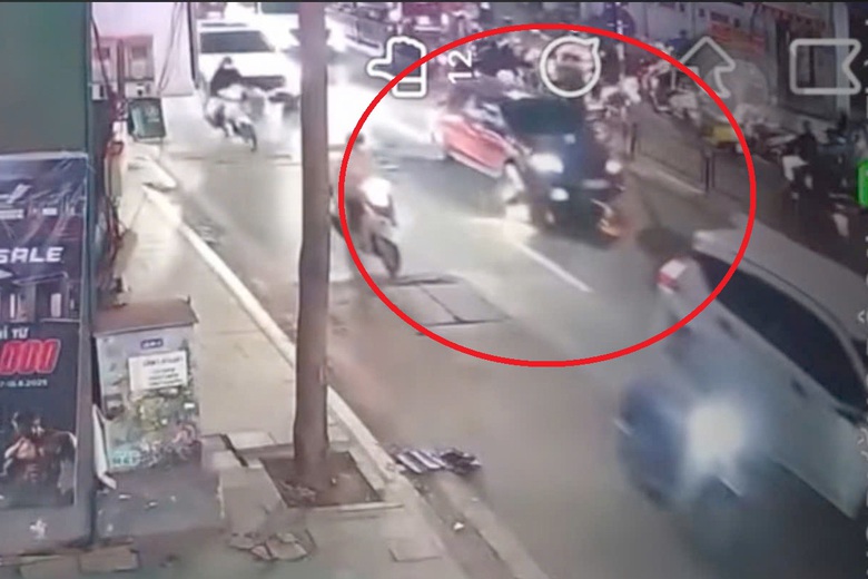 H&agrave; Nội: &Ocirc; t&ocirc; va chạm xe m&aacute;y tr&ecirc;n phố Nguyễn Lương Bằng, một người tử vong- Ảnh 1.