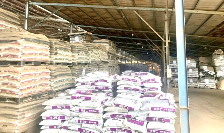 Đắk Lắk: Bắt 7 bị can trong đường dây sản xuất, buôn bán phân bón giả- Ảnh 3.