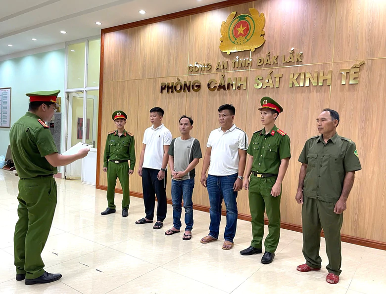 Đắk Lắk: Bắt 7 bị can trong đường dây sản xuất, buôn bán phân bón giả- Ảnh 2.