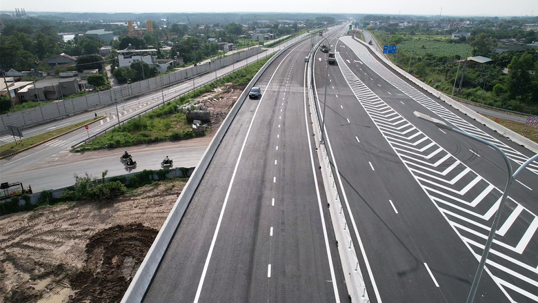Bài cuối: Cao tốc Bến Lức - Long Thành mở đường định hình hành lang logistics Đông - Tây- Ảnh 7.