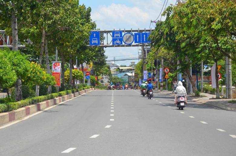 Đồng Nai điều chỉnh phân làn đường Đồng Khởi từ 0h ngày 2/10- Ảnh 1.