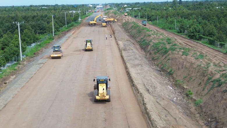 14 dự án giao thông lớn có kế hoạch về đích năm 2026 vẫn chậm tiến độ - Ảnh 1.