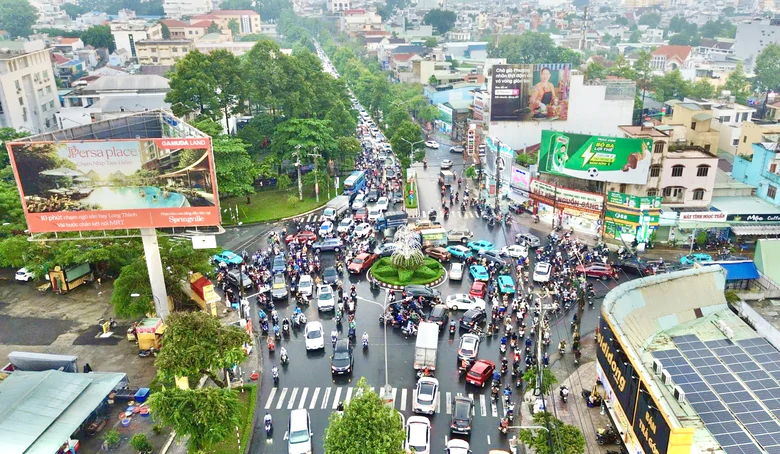 Đồng Nai điều chỉnh phân làn đường Đồng Khởi từ 0h ngày 2/10- Ảnh 4.