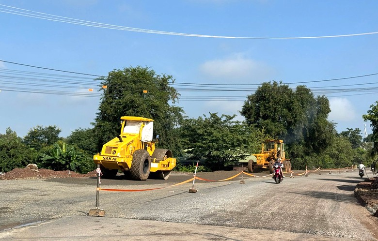 Tỉnh lộ 1 hơn 1.000 tỷ đồng tăng tốc về đích sau khi gỡ nút thắt mặt bằng- Ảnh 5.