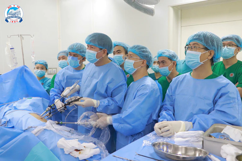 Chuyển giao thành công 2 ca ghép thận trong cùng một ngày- Ảnh 1.