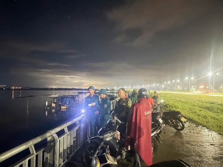 Đà Nẵng: Người đàn ông bị sét đánh mất tích khi cùng vợ bắt cá trên sông Trường Giang- Ảnh 1.