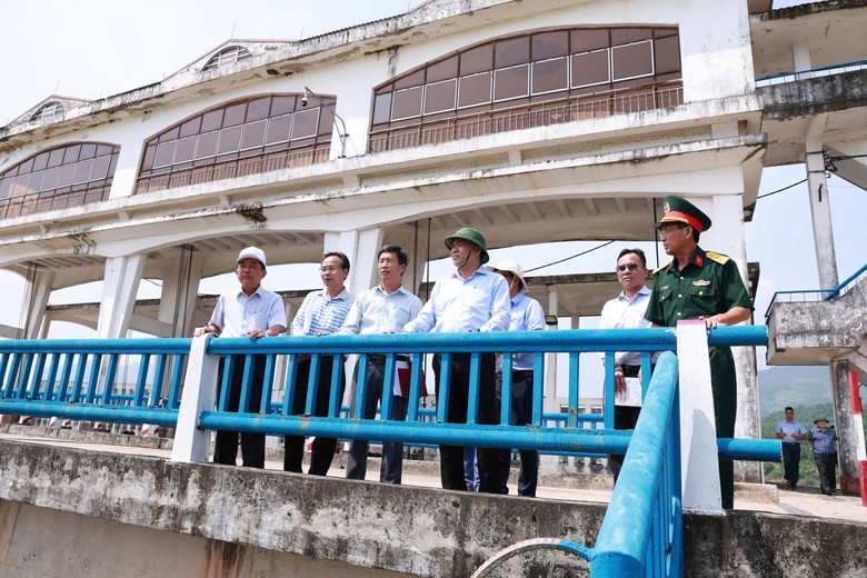 Khánh Hòa tháo gỡ điểm nghẽn phòng, chống thiên tai sau lũ lịch sử- Ảnh 6.