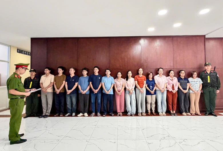 Sai phạm quan trắc môi trường tại TP.HCM: Khởi tố 5 vụ án, 21 bị can- Ảnh 1.