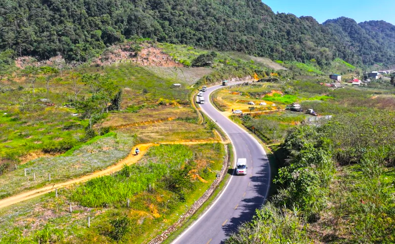Sơn La tiếp nhận gần 9km quốc lộ 6 để nâng cấp, giảm ùn tắc cửa ngõ Mộc Châu- Ảnh 1.
