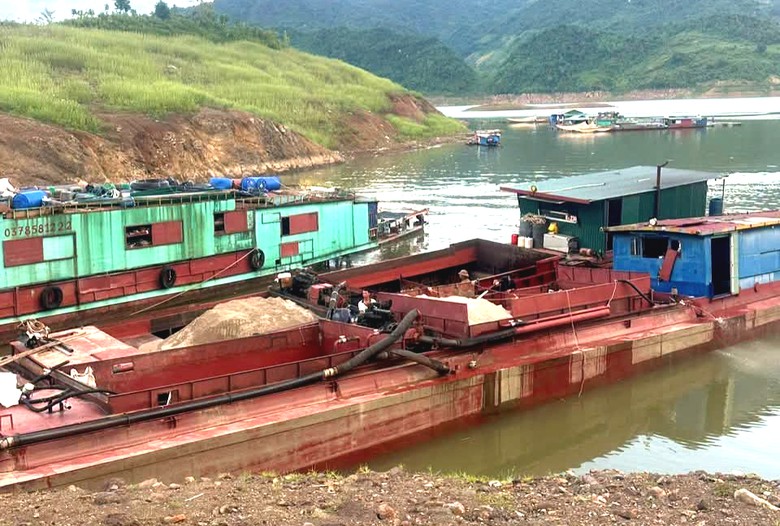 Sơn La: Chuyển hồ sơ vụ mua bán cát không rõ nguồn gốc sang Công an Lai Châu- Ảnh 1.