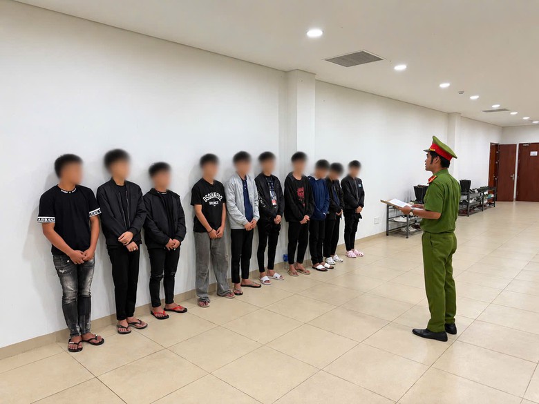 Huế: Khởi tố 15 đối tượng liên quan vụ gây rối trật tự công cộng- Ảnh 1.