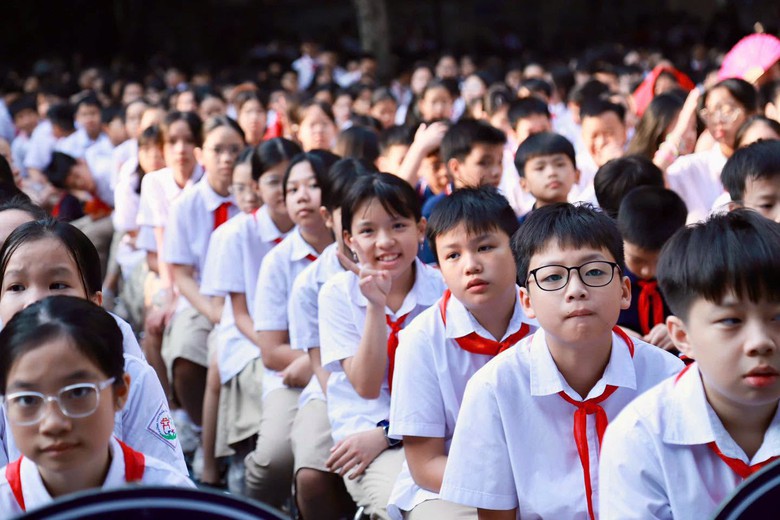 Hà Nội siết công khai chương trình liên kết trong trường học- Ảnh 1.