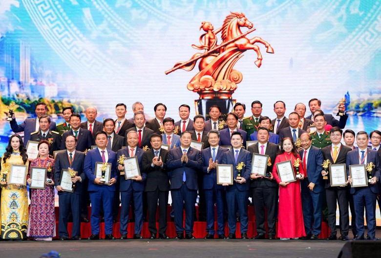 Chủ tịch Geleximco được vinh danh Doanh nhân Việt Nam tiêu biểu - Cúp Thánh Gióng 2026- Ảnh 2.