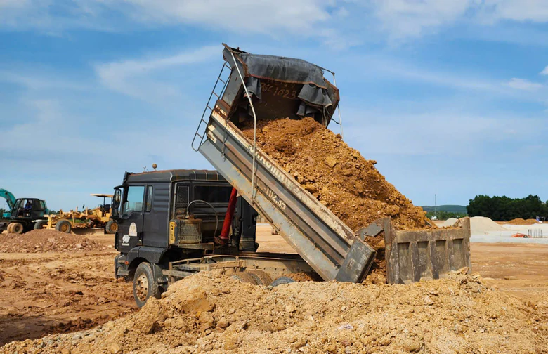 Quảng Ngãi thúc tiến độ hai dự án giao thông hơn 50 nghìn tỷ kết nối Đông - Tây- Ảnh 3.