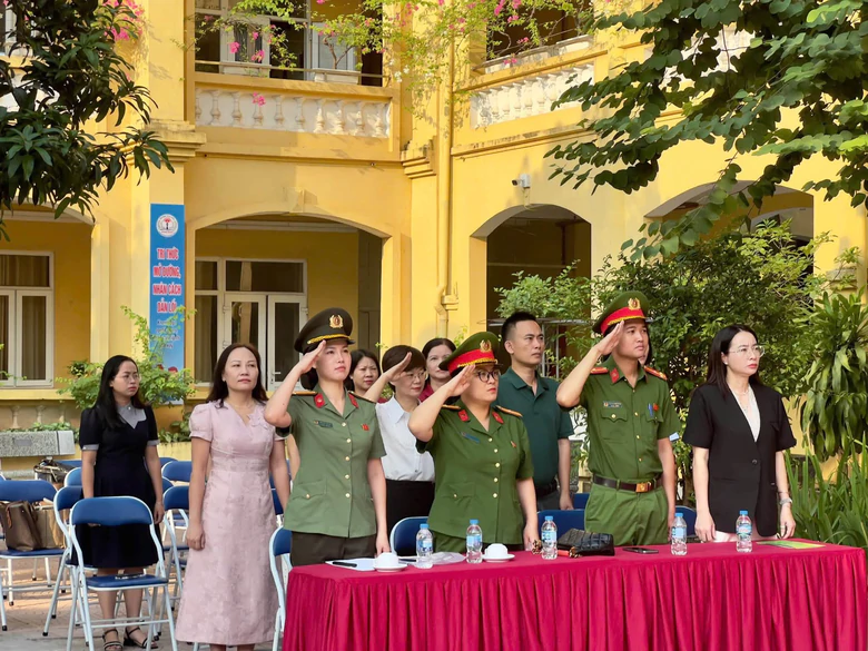 Hà Nội: Trường học tăng cường giáo dục, thực hành kỹ năng an toàn cho học sinh- Ảnh 5.