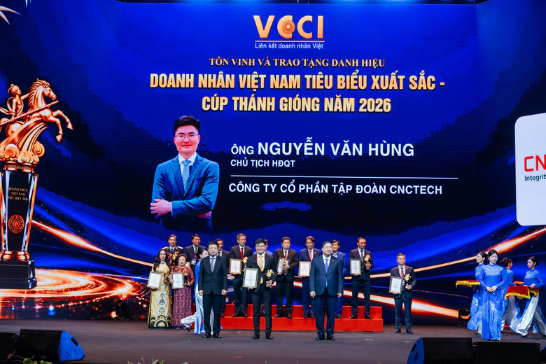 Chủ tịch CNCTech Nguyễn Văn Hùng được vinh danh tại Cúp Thánh Gióng 2026 - Ảnh 3.