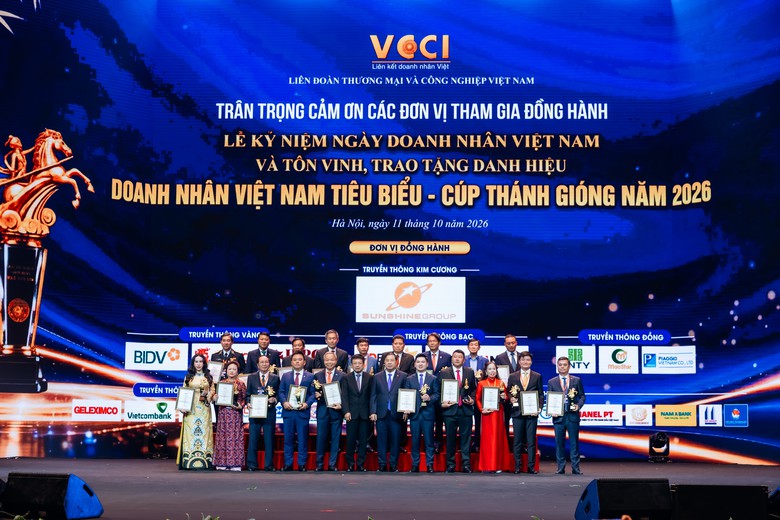 Chủ tịch CNCTech Nguyễn Văn Hùng được vinh danh tại Cúp Thánh Gióng 2026 - Ảnh 6.