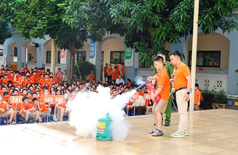 Hà Nội: Trường học tăng cường giáo dục, thực hành kỹ năng an toàn cho học sinh- Ảnh 10.