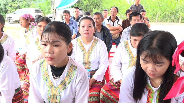 Mở đường qua núi Giăng Màn, kết nối hai bản người Chứt ở Hà Tĩnh và Quảng Trị- Ảnh 3.