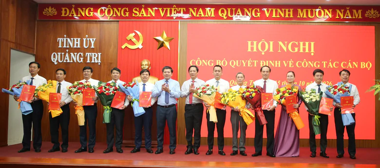 Quảng Trị: Điều động 22 cán bộ, nhiều chủ tịch xã đổi địa bàn công tác- Ảnh 1.