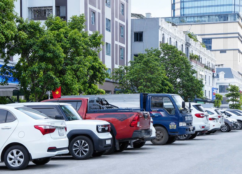 Nghệ An rà soát quy hoạch, tìm quỹ đất làm bãi đỗ xe đô thị- Ảnh 3.