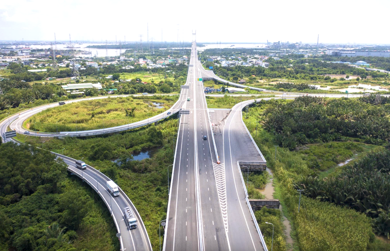 Cả nước đưa vào khai thác thêm 395 km cao tốc trong 9 tháng đầu năm - Ảnh 2.