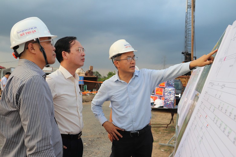 Vĩnh Long phát huy nội lực, tăng tốc quyết tâm đạt mục tiêu tăng trưởng cuối năm- Ảnh 1.