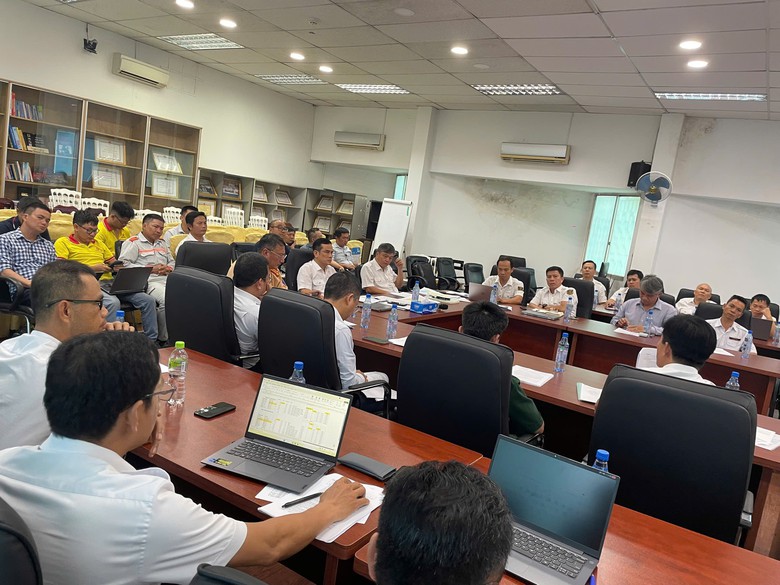 Chấp thuận phương án lai dắt nhịp cầu đi bộ qua sông Sài Gòn - Ảnh 3.