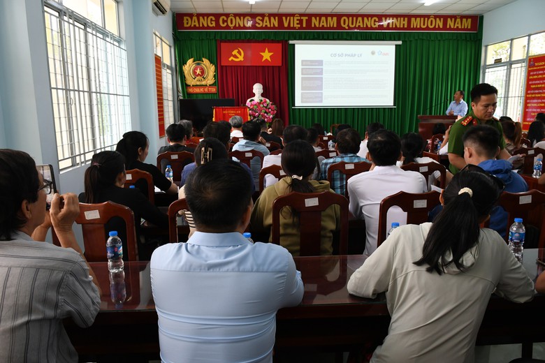 Đồng Tháp: Tăng tốc số hóa dữ liệu VNeID những tháng cuối năm - Ảnh 3.